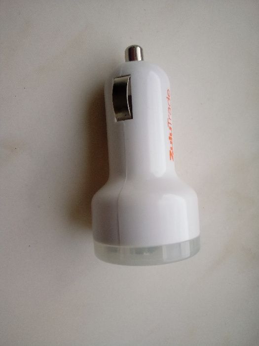 Charger USB dual, fast charge pentru auto, cu doua iesiri