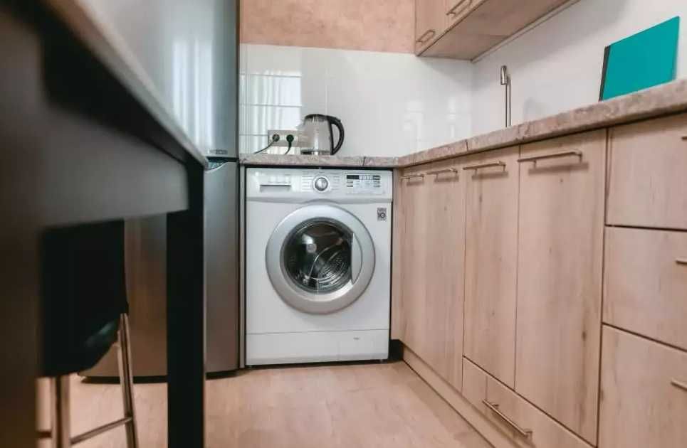 Дава се под наем Двустаен апартамент в Пловдив, Христо Смирненски - 80 кв.м за 306 € - Снимка #2