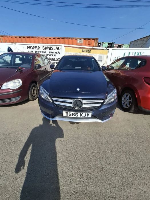 Dezmembrez Mercedes Benz c250 CDI w204