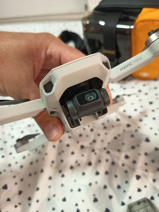 Vând mavic mini 1
