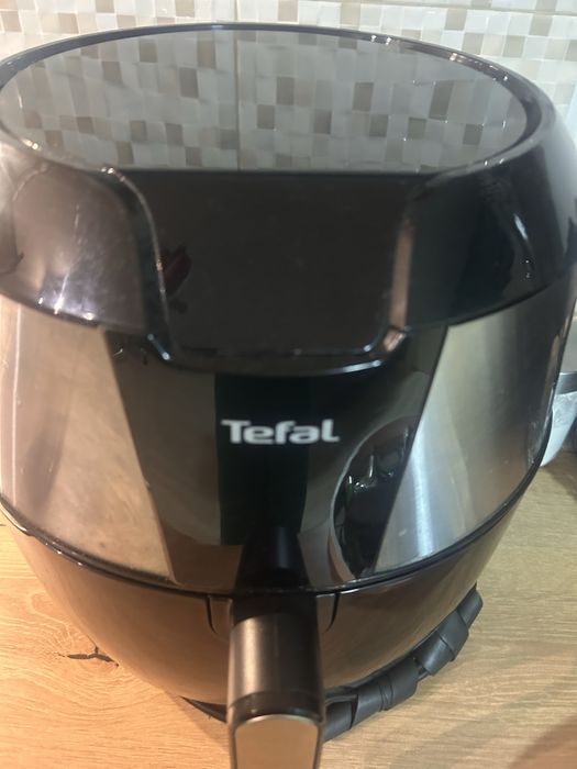 Air fryer Tefal garantie inca 1 an
