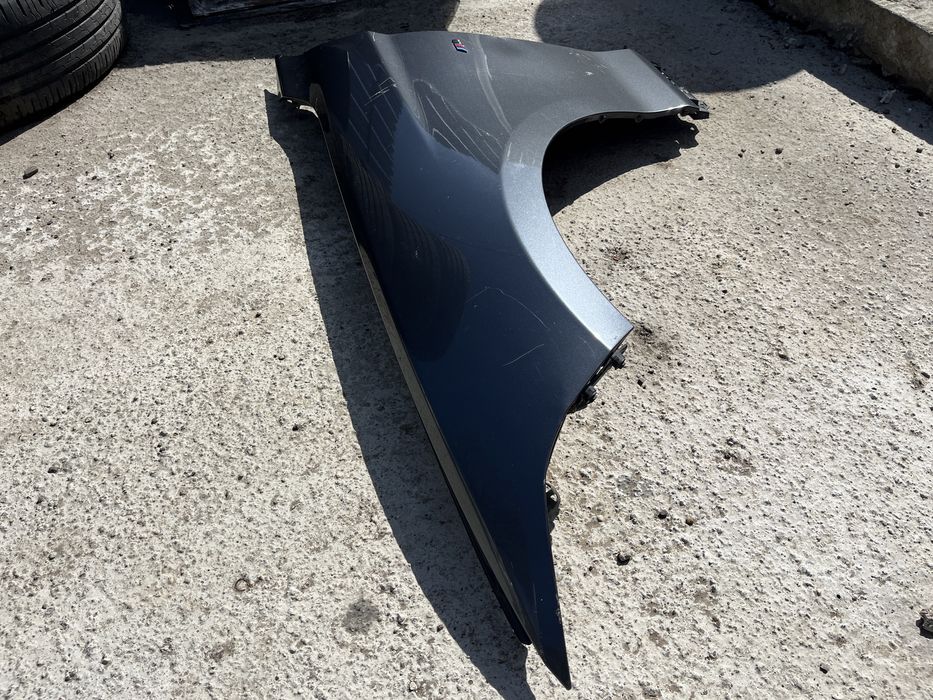 Aripa stanga cu defect BMW Seria 1 2 F20 F21 F22