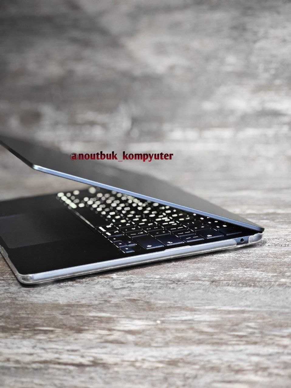 Apple Macbook Air M2