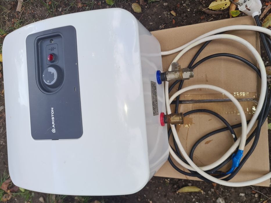 Boilere instant ariston 10-15 L