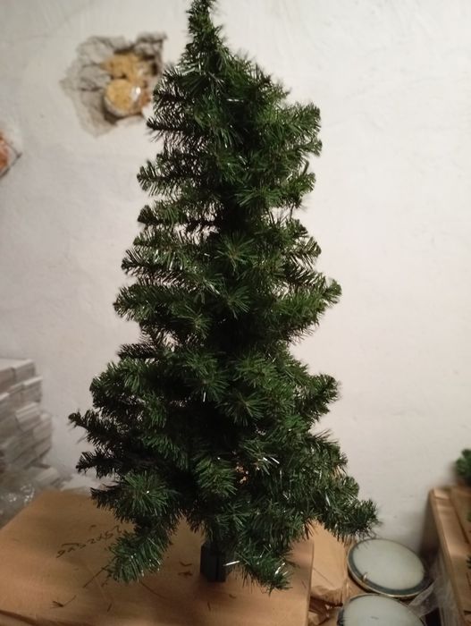 Vînd brad artificial
