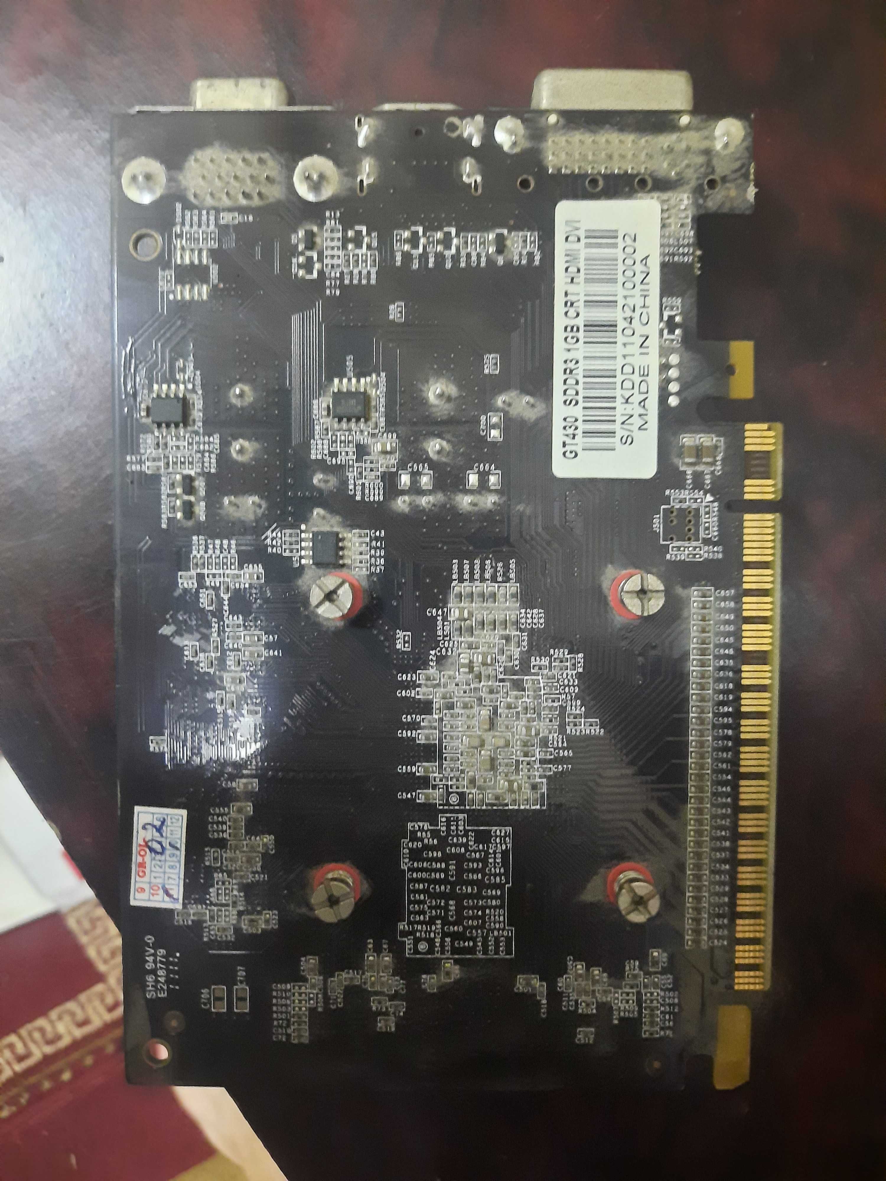 Продаю видеокарту NVIDIA GT 430 на 1GB DDR3.