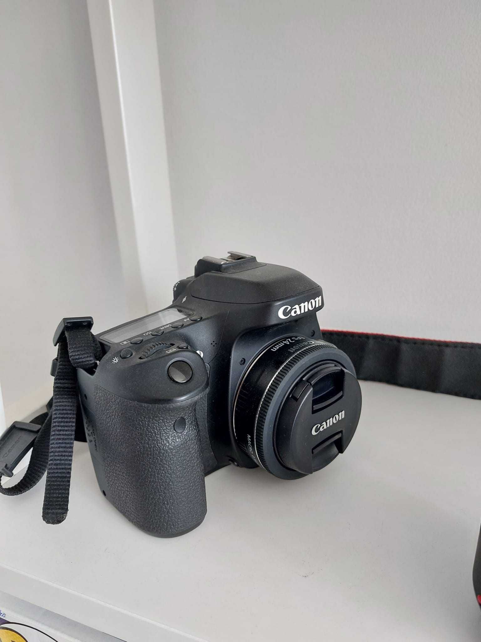 Aparat foto CANON EOS 80D 24.2 MP WiFi+ obieciv Canon EF 50mm 1.8 STM