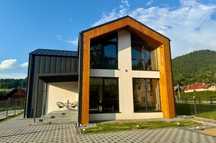 Cabane A-Frame – Design modern, confort maxim, impact minimalistic