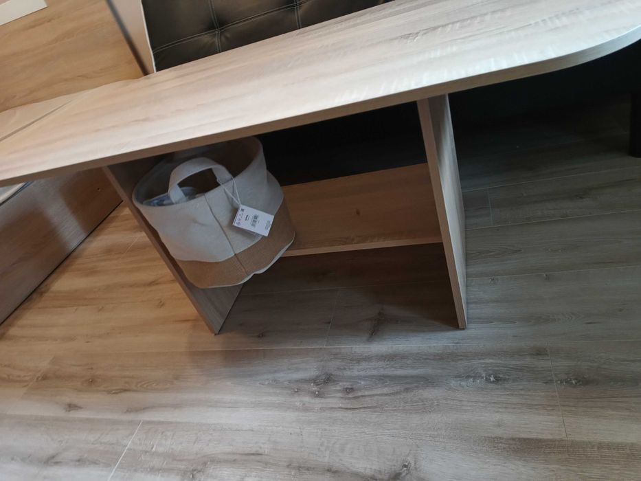 Диван и холна маса