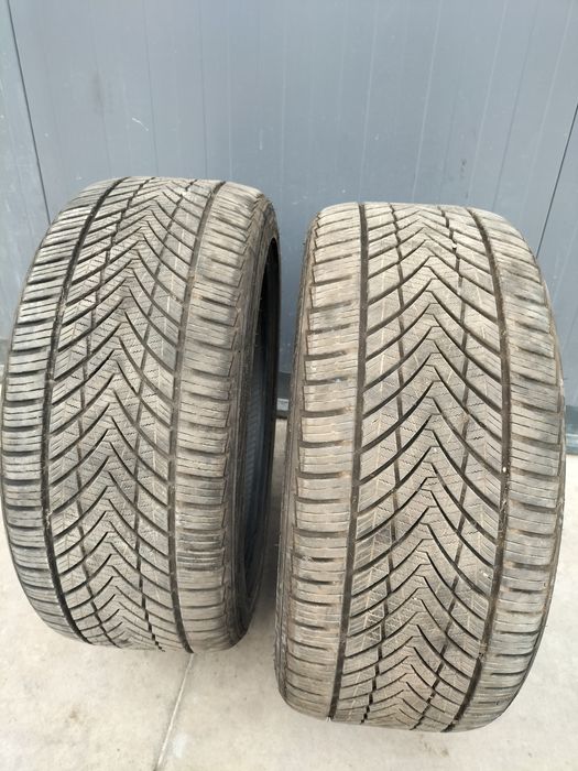 2бр. Всесезонни гуми 18 цола 245/40/18 Tracmax