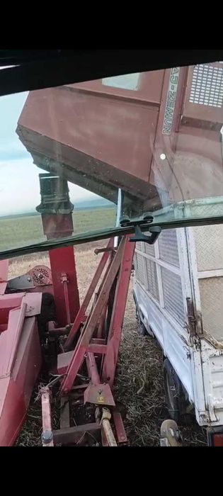 Culegator porumb zmaj 223