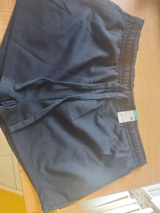 Къси панталонки с етикет 2рб.