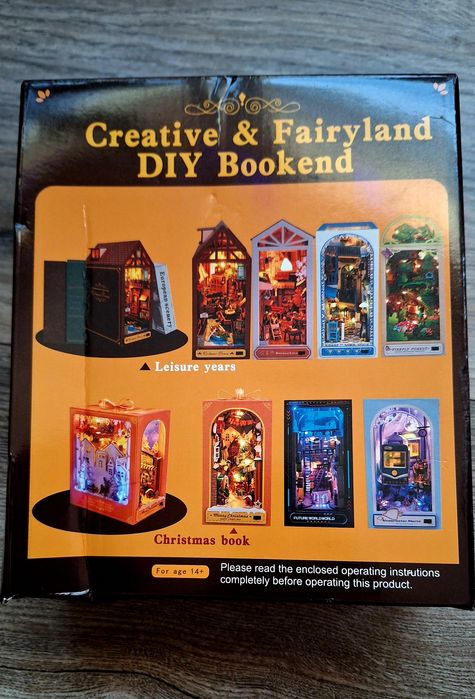 DIY Book Nook 3D дървен пъзел/ къща миниатюра с LED светлини / книгора