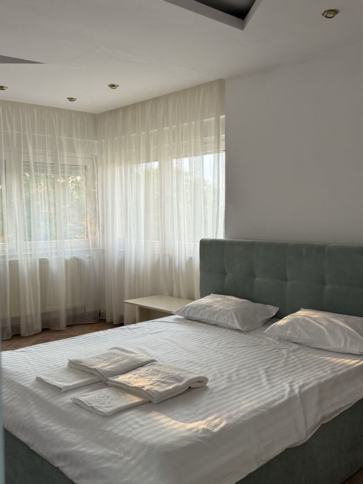 Casa De Inchiriat cu Ciubar si Jacuzzi Cuvin