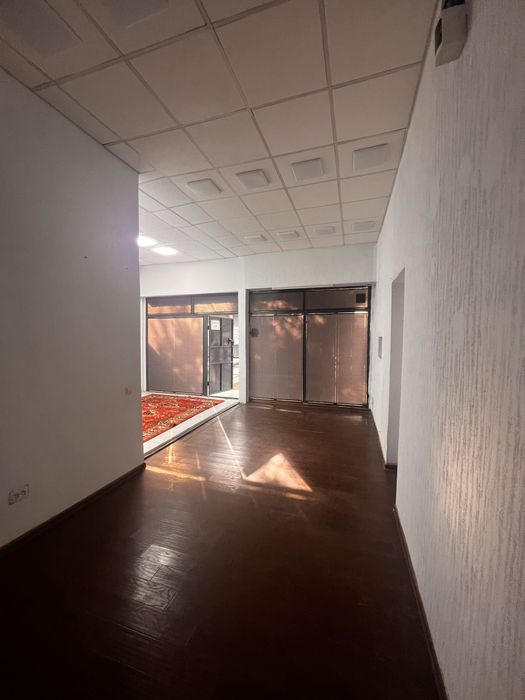 Doʻkon uchun joy yoki ofis arendaga beriladi.