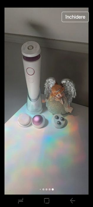 Perie electrica faciala rezistenta la apa