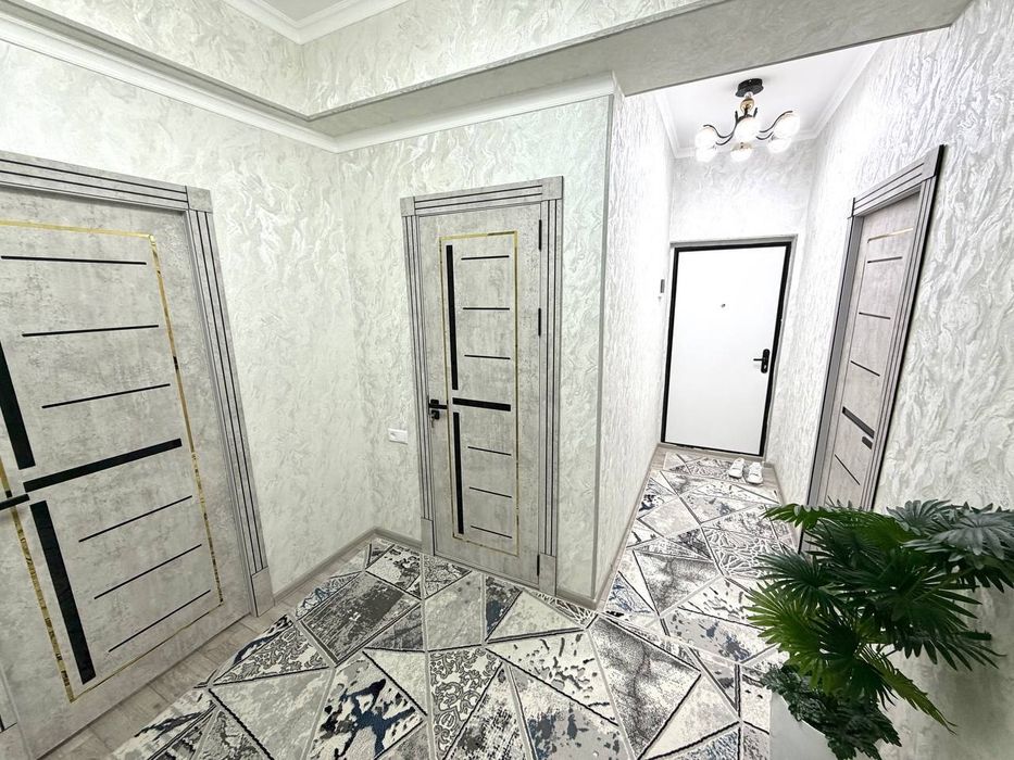 2 xonali kvartira sotiladi