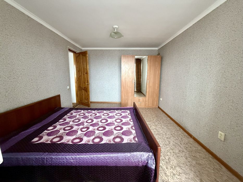 Сдам 3 комн в центре города 8 мкр