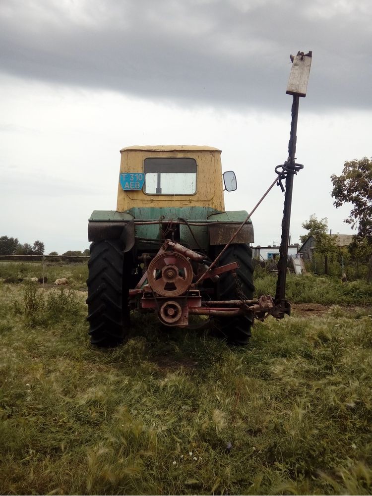Трактор юмз-6 с косилкой