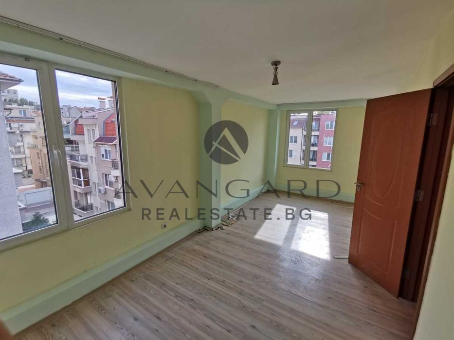 Продава се Тристаен апартамент в Пловдив, Младежки Хълм - 62 кв.м за 1683 €/кв.м - Снимка #6