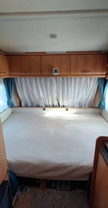 Vând o superbă Rulotă marca Hobby Excellent 400,fabricată în Olanda