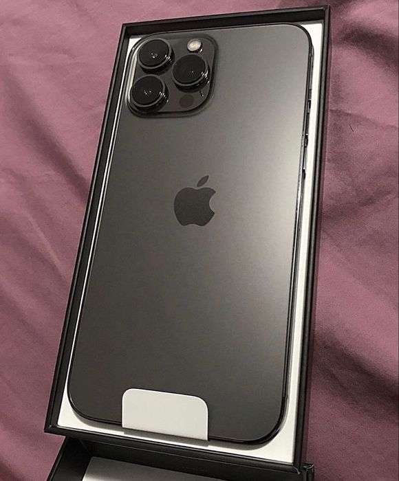 Продаю новый айфон 13 про макс