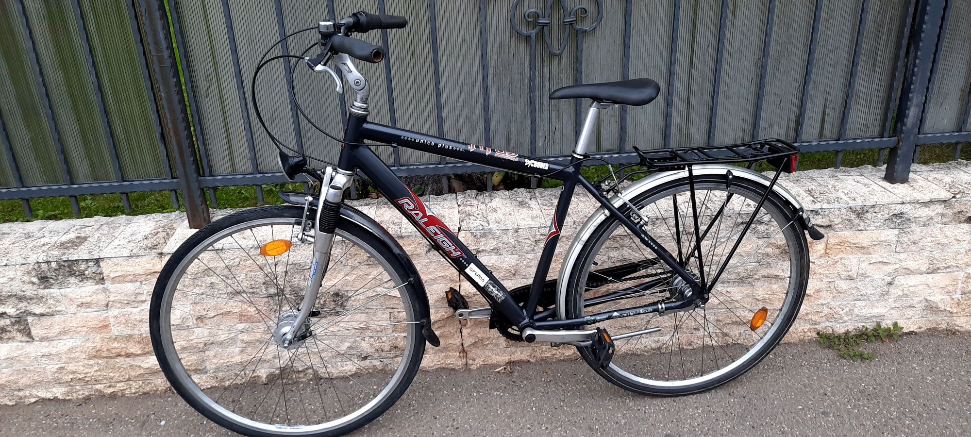 Vând bicicletă 28