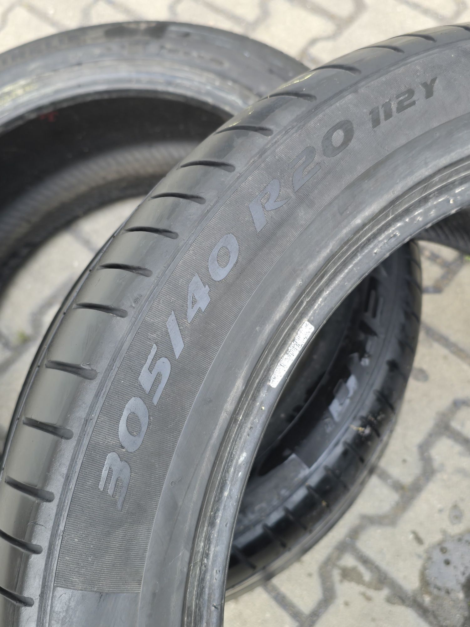 305 40 20 Pirelli