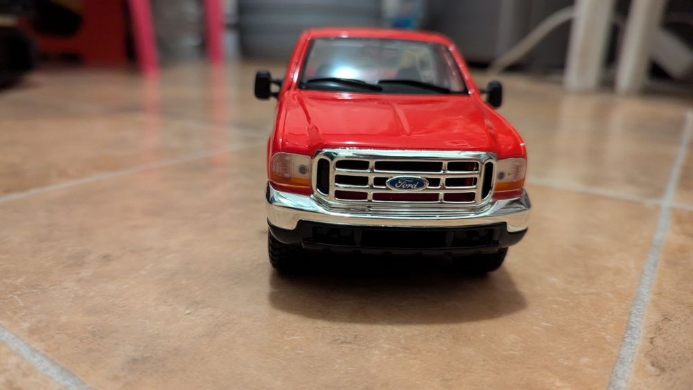 Macheta Ford F350 Super Duty 1:27