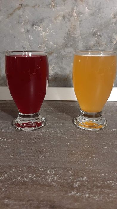 Suc mere 100% natural, pasteurizat, fără conservanti. ,