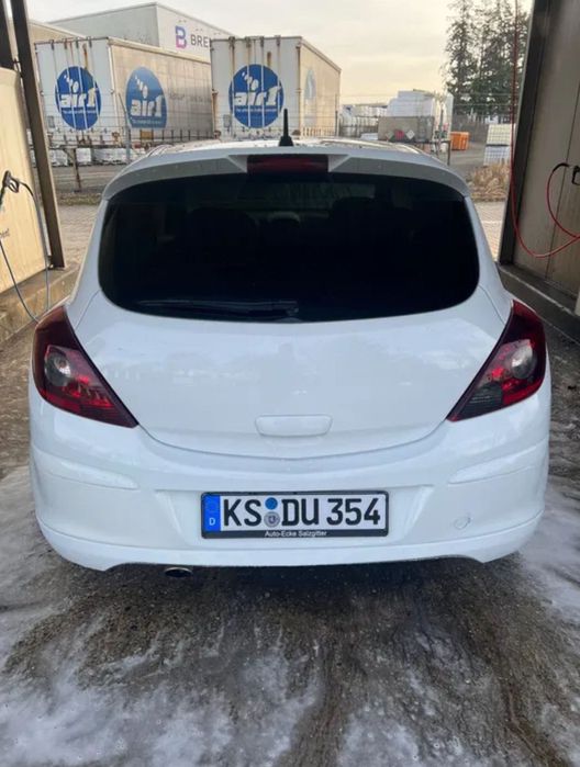 Опел корса Д цяла за части