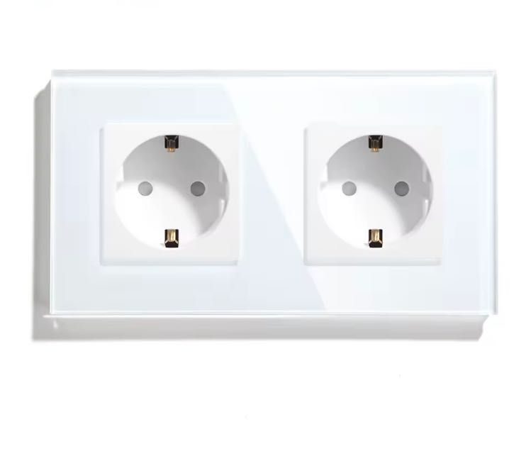 Стъклен контакт за стена с USB портове