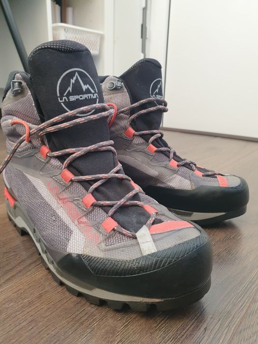 Bocanci de iarna La Sportiva