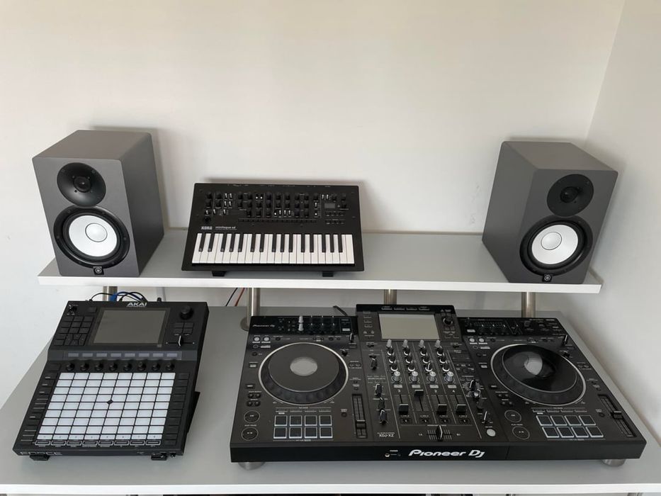 Monitoare studio Yamaha hs7 gri