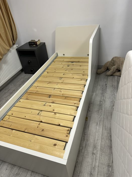 Pat extensibil IKEA Flekke( 80 pana la 160) x 200 cu 2 sertare