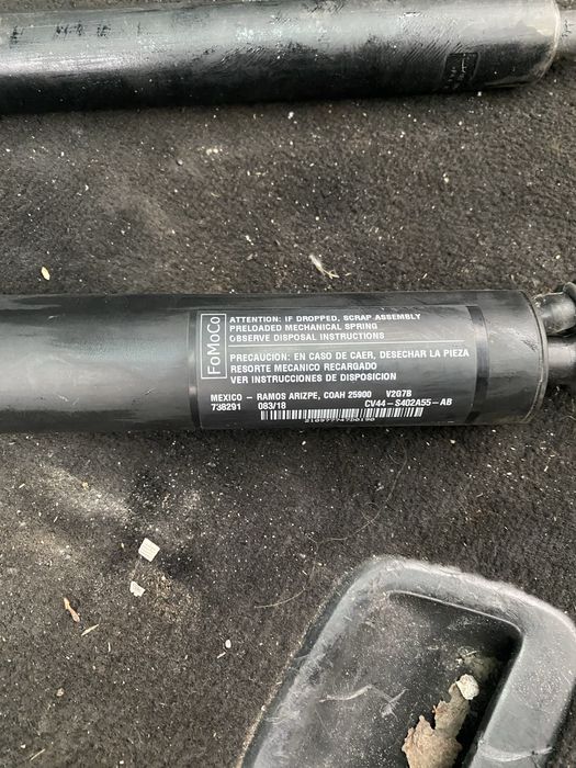 Електрически амотрисьори з багажник Volvo