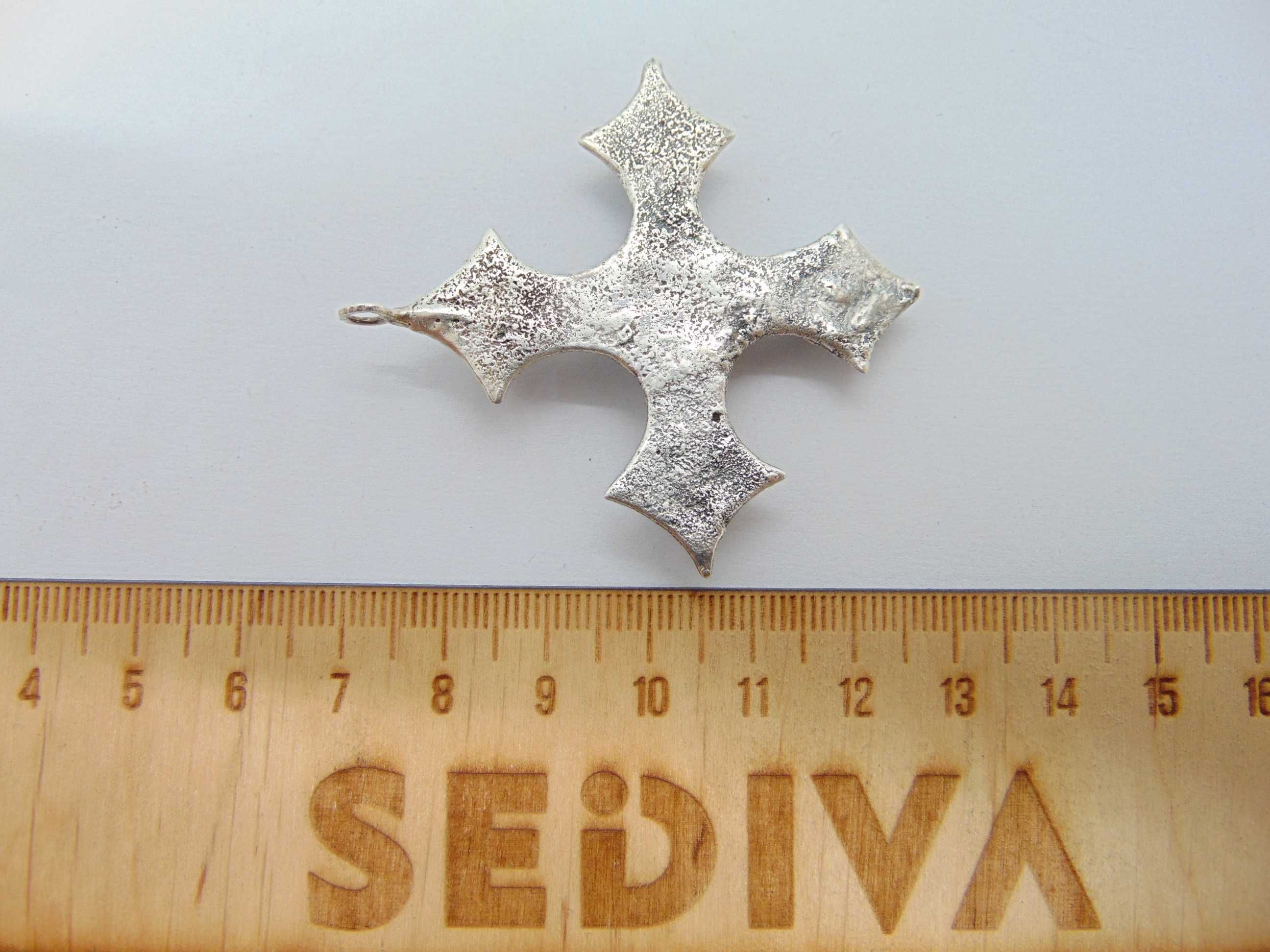 Cruce modernista model viking din argint