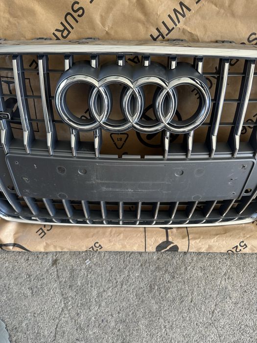 Audi A6 C7 Предна маска Оригинална