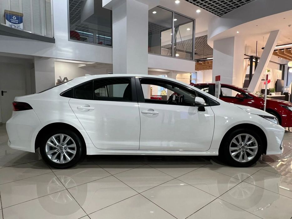 Toyota Corolla Corolla Sedan Business Hybrid 1.8l