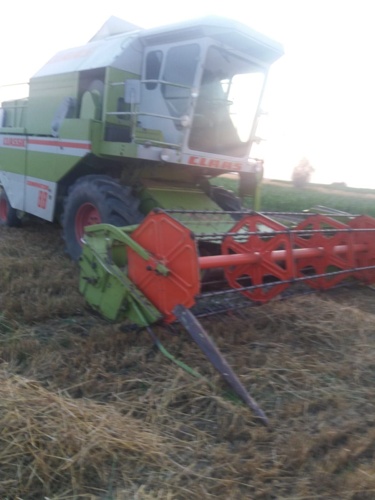 Combina  claas dominator