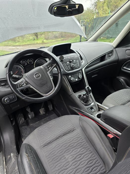 Opel Zafira 2.0 cdti cosmo
