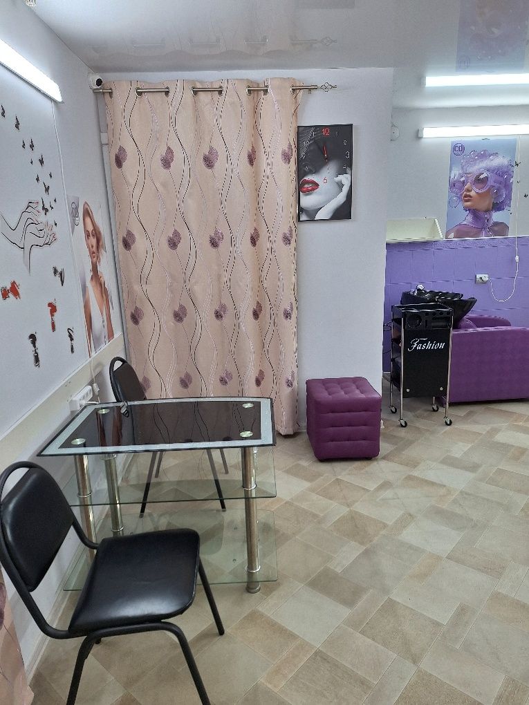 Продам Парикмахерскую на Стрелке.