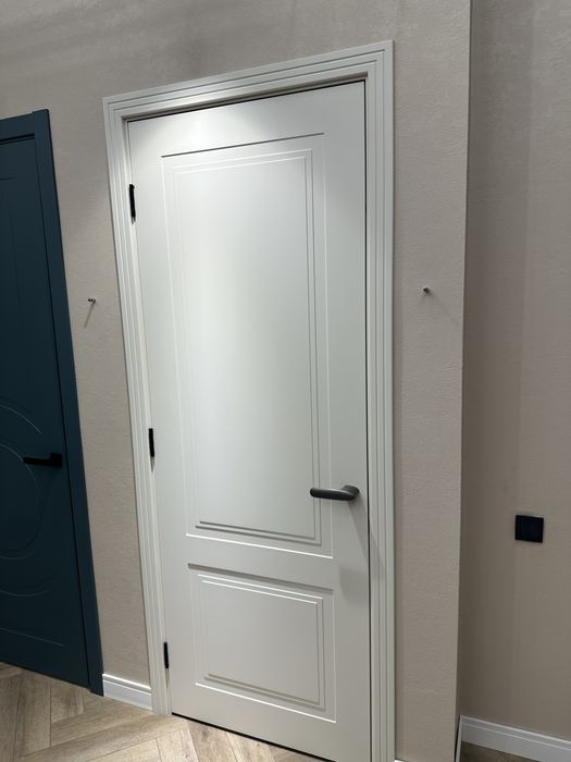 Продаются межкомнатные двери с витрины!