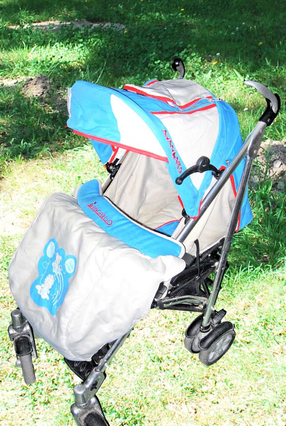 Запазена маркова комбинирана детска количка лятна/зимна.