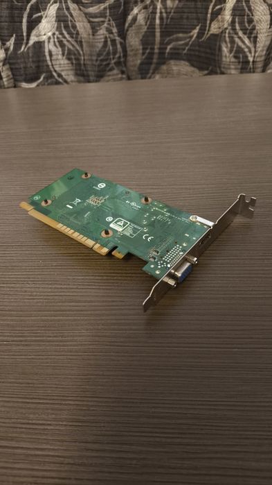 Vând placă video Nvidia GeForce GT 730 2GB GDDR5