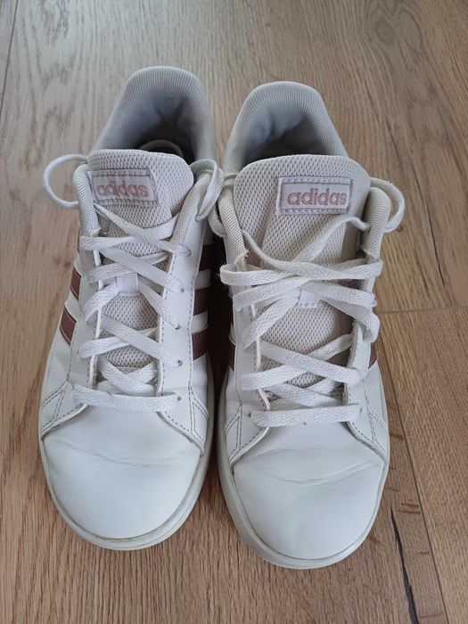 Маратонки Adidas за момиче