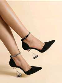 Нови дамски елегантни обувки на ток