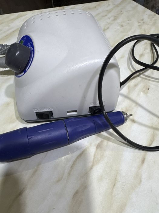 Стронг 210 аппарат для маникюра и педикюра