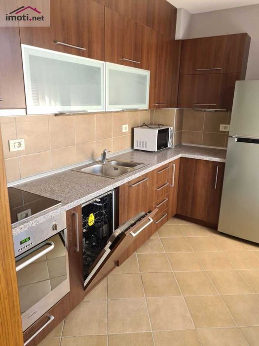 Дава се под наем Тристаен апартамент в Пловдив, Център - 120 кв.м за 700 € - Снимка #16