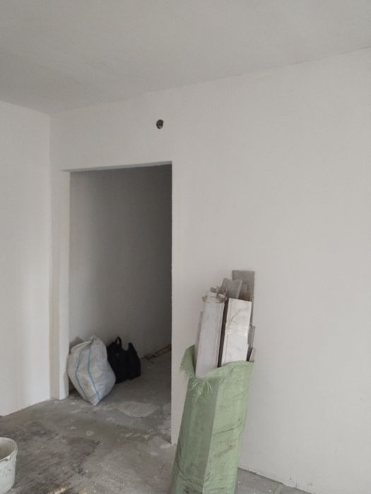 Продам 2 комнатную. Московская планировка. 2 балкона .60кв.м